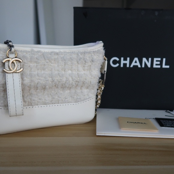 Chanel Small Tweed Bag - Picture 2 of 2